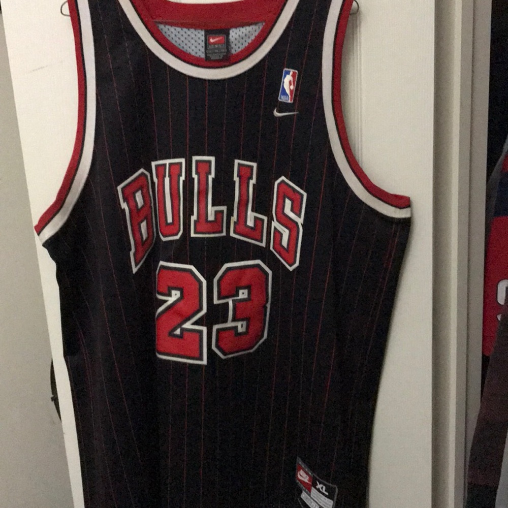 NikeChicagoBullsMicheal Jordan #23 black pinstripe